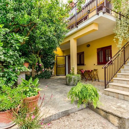 Apartments Redenta Tar-Vabriga Zewnętrze zdjęcie